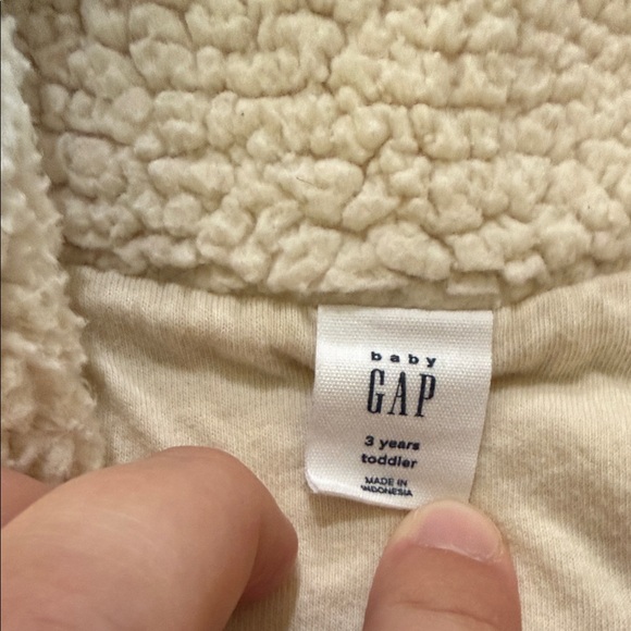 Baby Gap Cozy Cream Sherpa Pullover - Picture 2 of 2